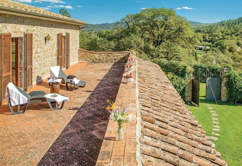 Borgo La Casina - Badia Agnano, Toscana: Amenities, Autumn, Balcony / Terrace / Patio, Building Exterior, Spring, Summer