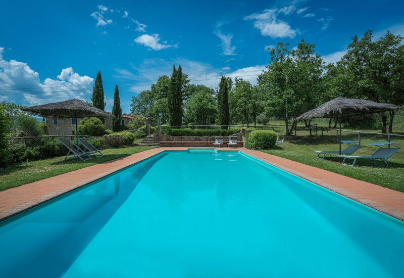 Borgo La Casina - Badia Agnano, Toscana: Amenities, Autumn, Building Exterior, Garden, Pool, Spring, Summer