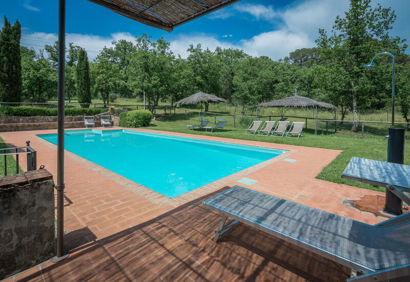 Borgo La Casina - Badia Agnano, Toscana: Amenities, Autumn, Building Exterior, Garden, Pool, Spring, Summer