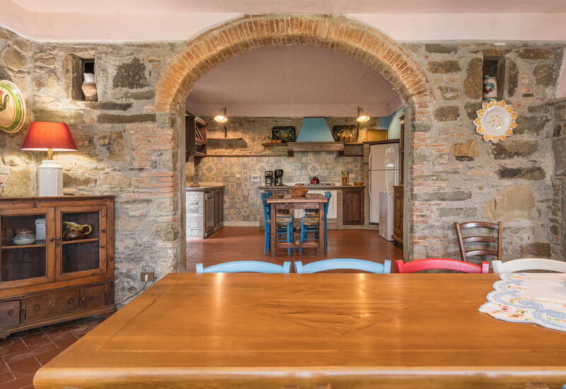 Borgo La Casina - Badia Agnano, Toscana: Amenities, Autumn, Dining Room, Room Detail, Spring, Summer