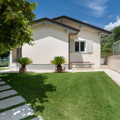 Luxury Green Marignana Villa, Versilia, Pool, Ac,: Autunno, Estate, Giardino, Primavera