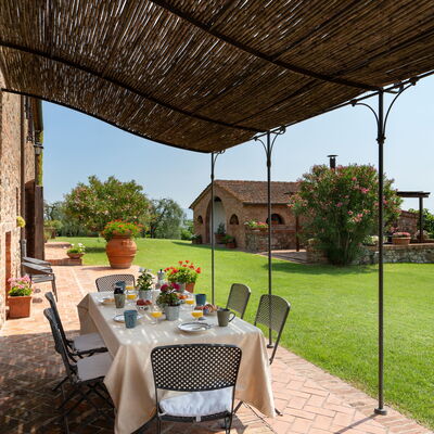 Villa Le Pozze - Sinalunga, Toscana: Autunno, Estate, Esterni, Giardino, Primavera