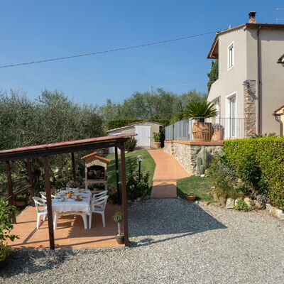 Casa Mony: all'aperto, Autunno, Estate, Esterni, Giardino, Primavera