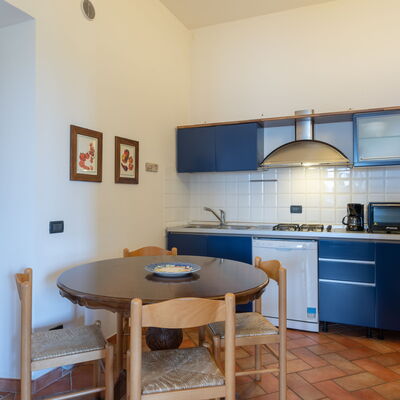 Rocche Di Valiano - Alloggio:&nbsp;Appartamento Glicine In Siena, Pool Use, Ac: rocche-di-valiano-chianti-castelnuovo-berardenga-glicine-cucina