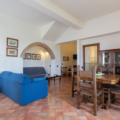 Rocche Di Valiano - Alloggio:&nbsp;Appartamento Glicine In Siena, Pool Use, Ac: rocche-di-valiano-chianti-castelnuovo-berardenga-glicine-soggiorno