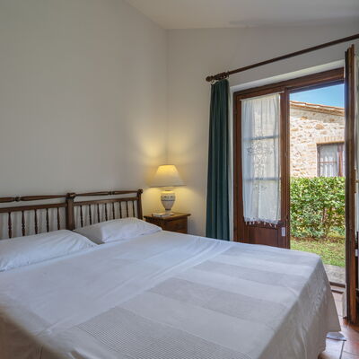 Rocche Di Valiano - Unterkunft:&nbsp;Appartamento Gelsomino In Siena, Pool Use, Ac: rocche-di-valiano-chianti-castelnuovo-berardenga-gelsomino-bedroom