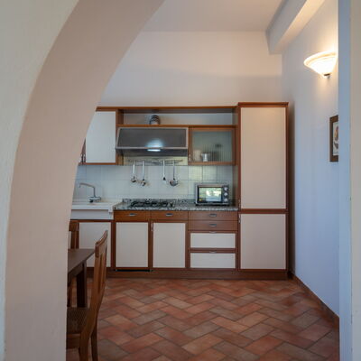 Rocche Di Valiano - Accommodation:&nbsp;Appartamento Geranio In Siena, Pool Use, Ac: rocche-di-valiano-chianti-castelnuovo-berardenga-multiproprietà-geranio-kitchen
