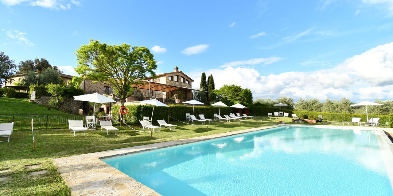 Rocche Di Valiano: Amenities, Autumn, Building Exterior, Garden, Pool, Spring, Summer