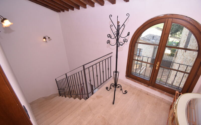 Rocche Di Valiano - Unterkunft:&nbsp;Appartamento Verbena In Siena, Pool Use, Ac: rocche-di-valiano-chianti-castelnuovo-berardenga-verbena-stairs