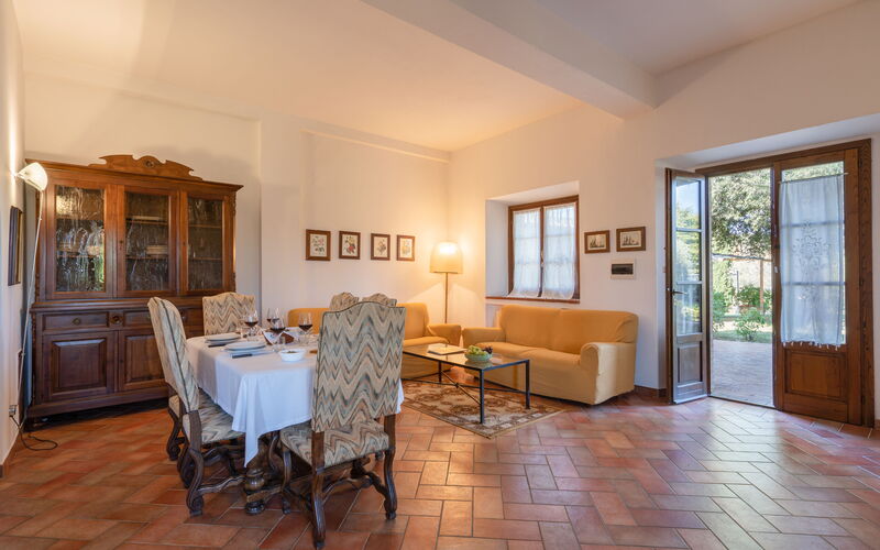 Rocche Di Valiano - Accommodation:&nbsp;Appartamento Geranio In Siena, Pool Use, Ac: rocche-di-valiano-chianti-castelnuovo-berardenga-multiproprietà-geranio-living-room