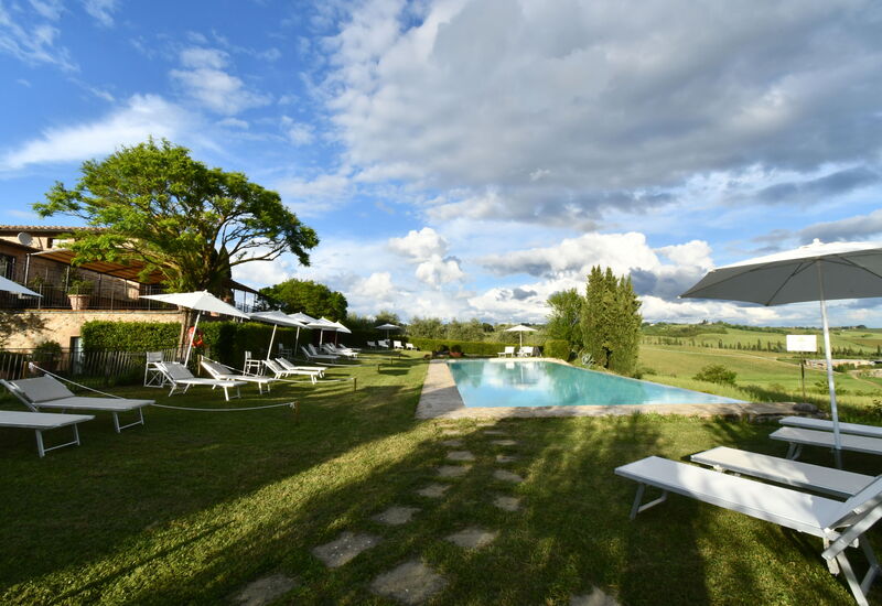 Rocche Di Valiano: Außen, Ausstattung, Frühling, Garten, Herbst, Schwimmbad, Sommer