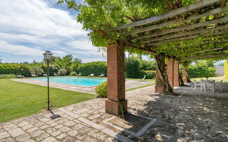 Villa Lama: Giardino, Piscina
