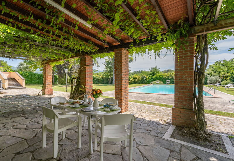 Villa Lama: Balcony / Terrace / Patio, Garden, Pool