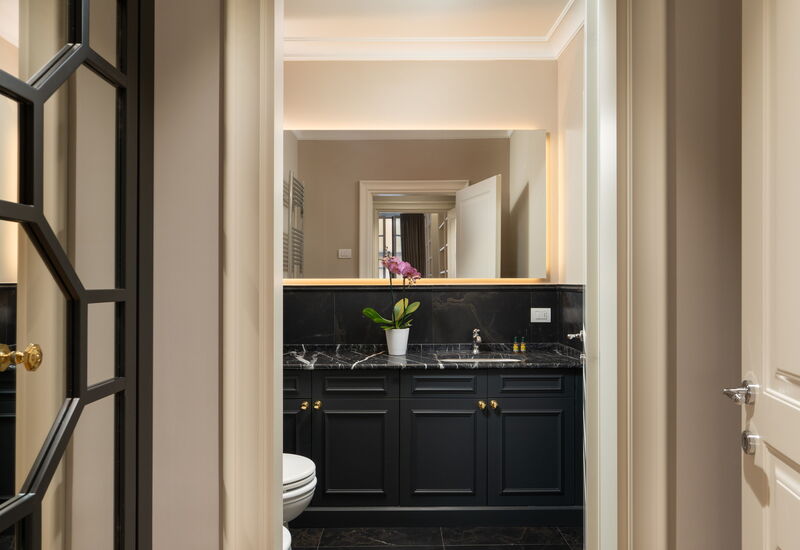 Bargello Penthouse Luxury Apartment In Florence By: Autumn, Bathroom, Spring, Summer