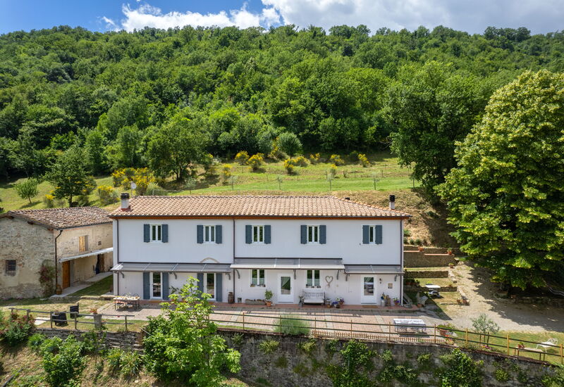 La Casa Del Tiglio: Building Exterior, Garden, Outdoor, Scenic View