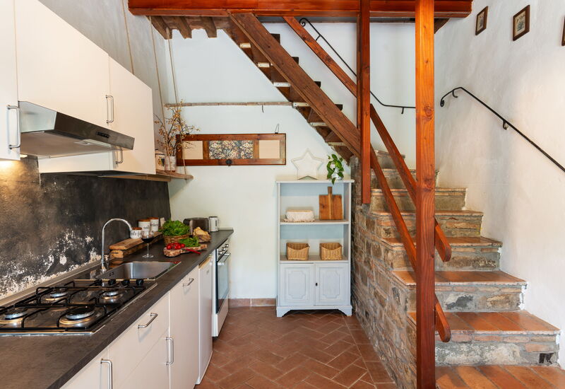 La Casa Del Tiglio: Common Room, Dining Room, Food, Kitchen