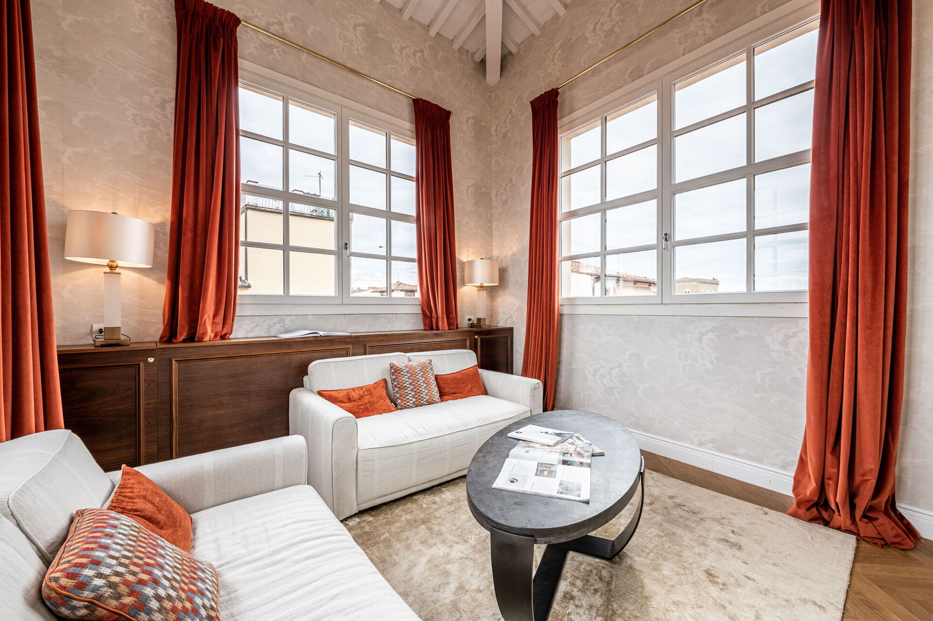 Clutter Free Penthouse Luxury Apartments For Rent photo