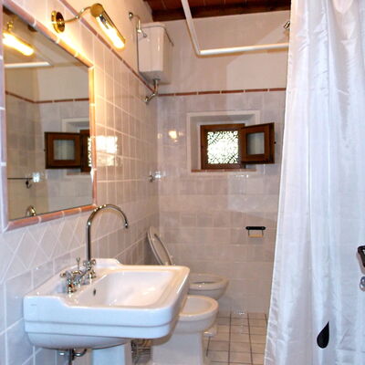 Poggio Marino - Accommodation:&nbsp;Poggio 5: Bathroom