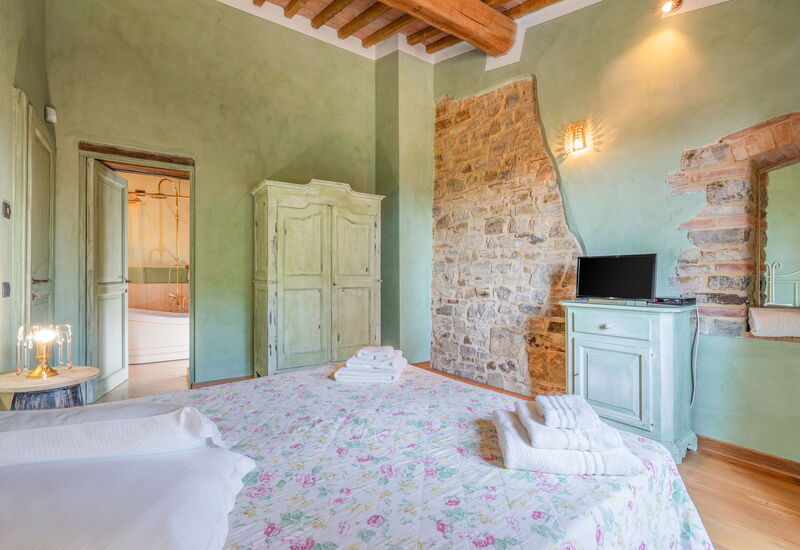Villa Meraviglia With Pool And Ac: Autumn, Bedroom, Spring, Summer