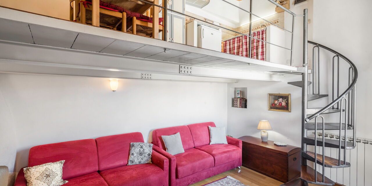 Belle Donne Apartment, Tornabuoni, Florence, Wifi: Autumn, Living Room, Spring, Summer