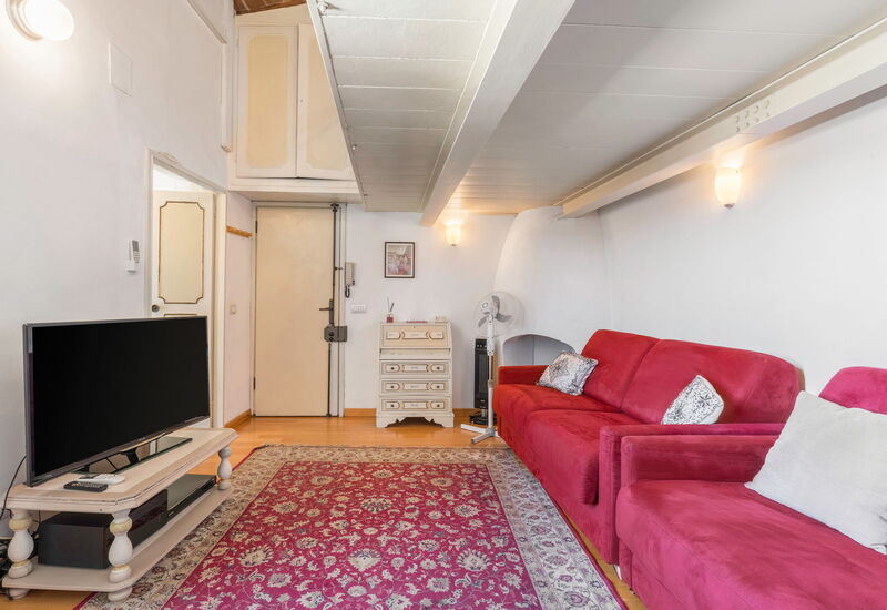 Belle Donne Apartment, Tornabuoni, Florence, Wifi: Autumn, Living Room, Spring, Summer