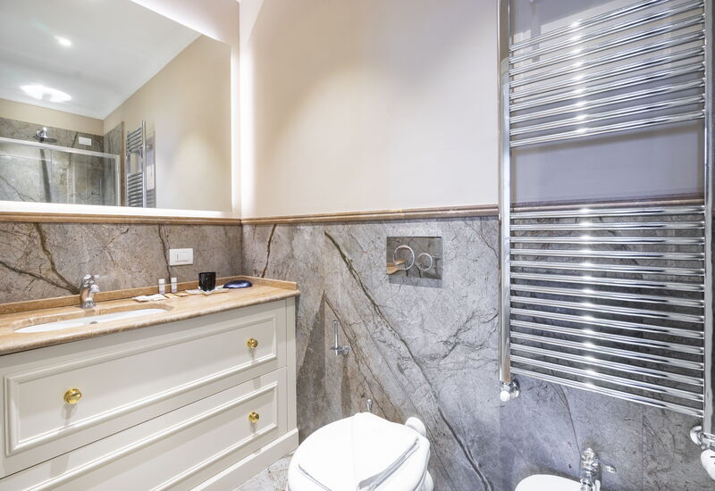 Albizi Penthouse Luxury Apartment In Florence By P: Autumn, Bathroom, Spring, Summer, Winter