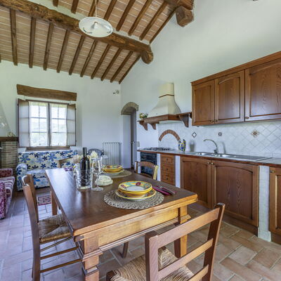 Marcigliana Cottage, Pool, Radicondoli: Autumn, Kitchen, Living Room, Spring, Summer