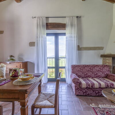 Marcigliana Cottage, Pool, Radicondoli: Autumn, Living Room, Spring, Summer